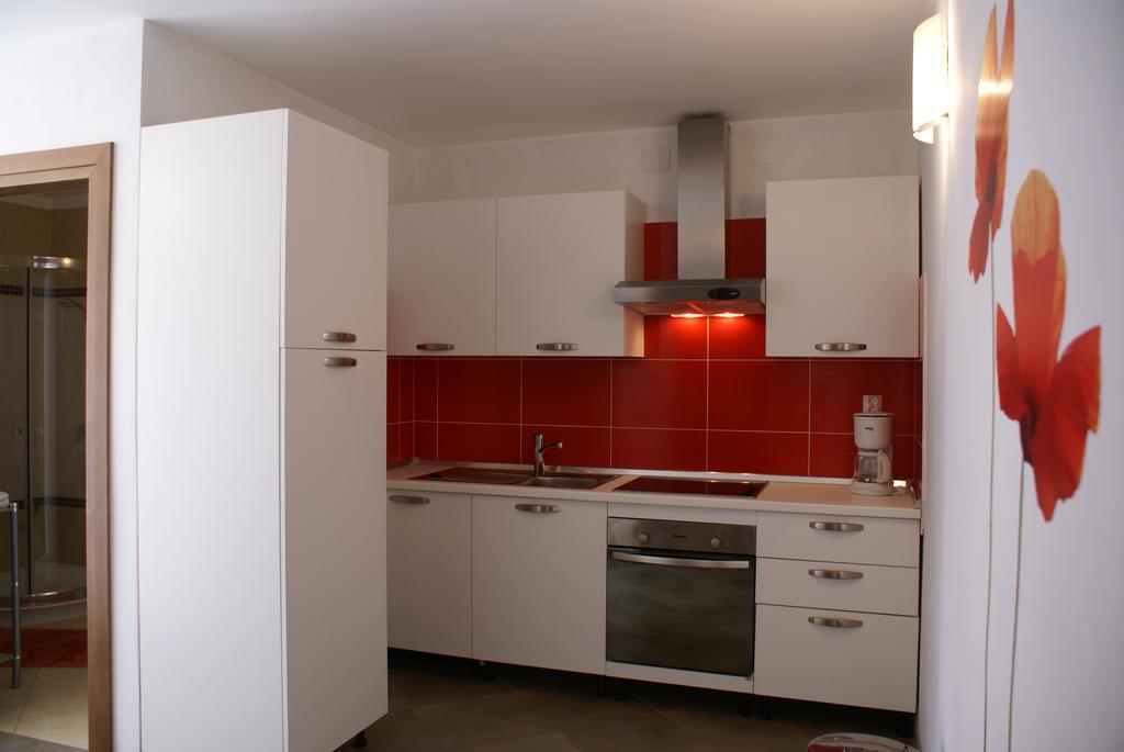 Apartment Adria Sun โพราต ภายนอก รูปภาพ